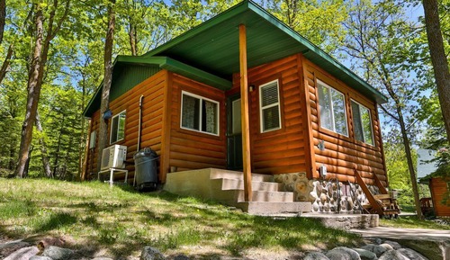 Cabin, 1 Queen Bed, Lake View (Cabin #9)