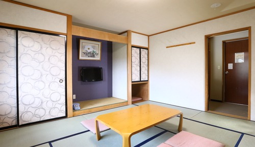 Standard Room, Non Smoking, Shared Bathroom