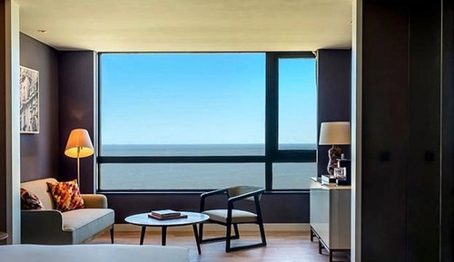 Room, 2 Twin Beds, River View