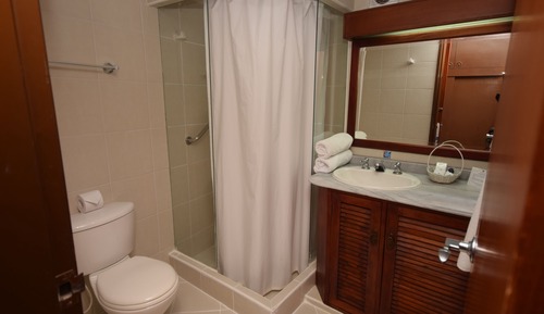 Suite, Lake View