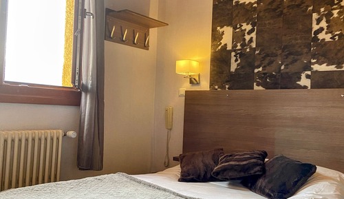Classic Room, 1 Double Bed, Mountain View