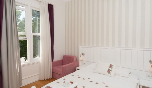 Classic Double Room