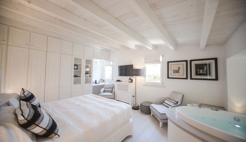 Luxury Room, Jetted Tub (Garden)