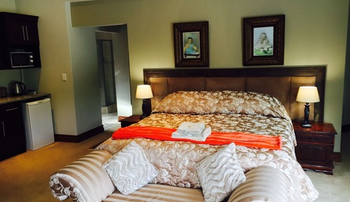 Royal En-suite 8