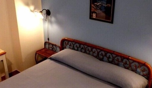 ROOM 01