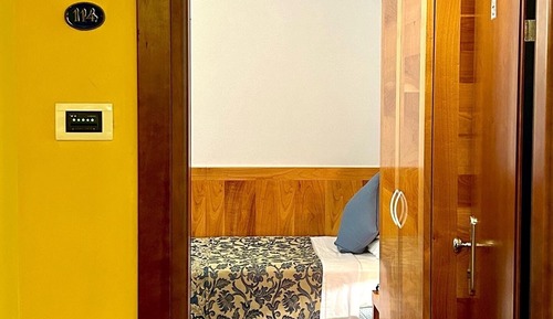 Business Single Room