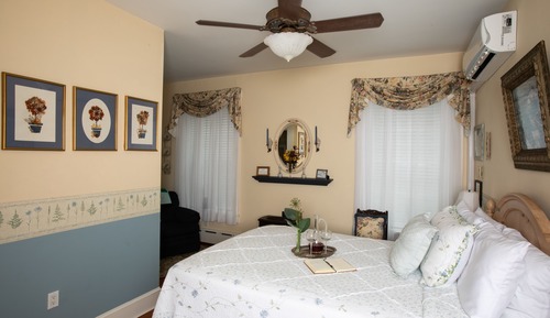 Room (The Hauck Room)