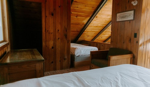 Sunrise Cabin - Lakeside with Deck