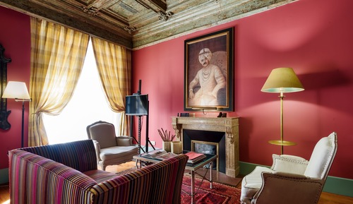 Suite, City View