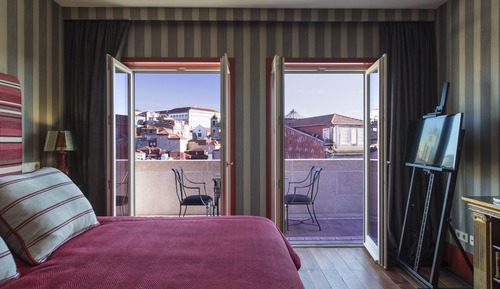 Deluxe Suite, City View