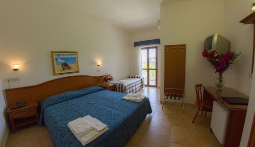 Triple Room