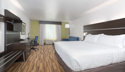 Suite, 1 King Bed, Accessible (Mobility, Accessible Tub)