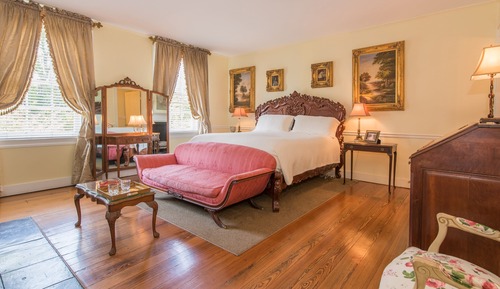 Room, Private Bathroom (The Laura Room)