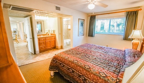 Condo, 2 Bedrooms, Pool View