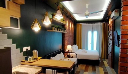 Deluxe Studio Suite