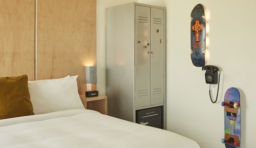 Room, Oceanfront (XL)