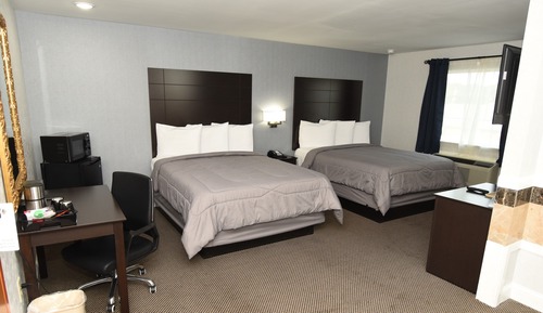 Deluxe Room, 2 Queen Beds, Non Smoking, Refrigerator & Microwave