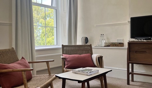 Luxury Double Room (The Dressing Room)