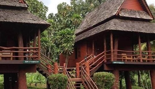 Traditional House, Multiple Bedrooms (บ้านชมดอย 6 bedrooms max 30 persons)