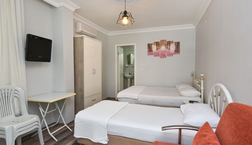 Triple Room