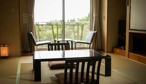 Cozy Japanese Style Room with Private Toilet, 8 Tatami-mats 