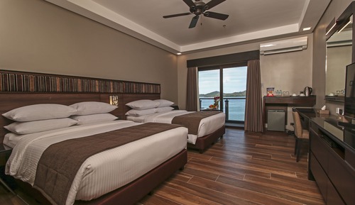 Bayview 2 Queen Room
