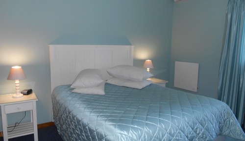 Self-catering units - Queen Bed