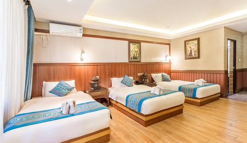 Elite Triple Room