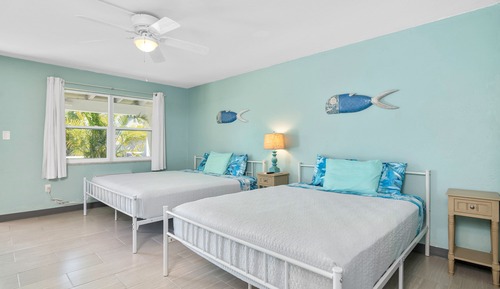 Deluxe Studio, 2 Queen Beds, Kitchenette, Garden View