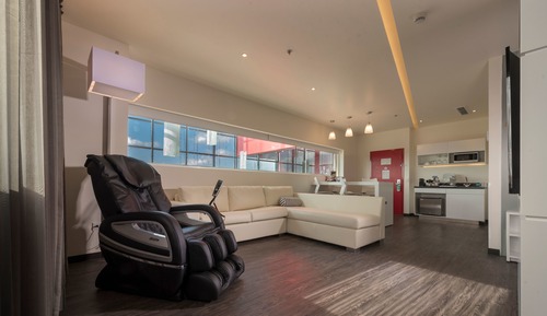 Suite, 1 King Bed, Non Smoking (Relax)