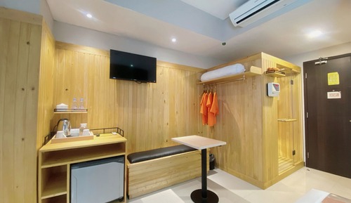 Executive Sauna Room