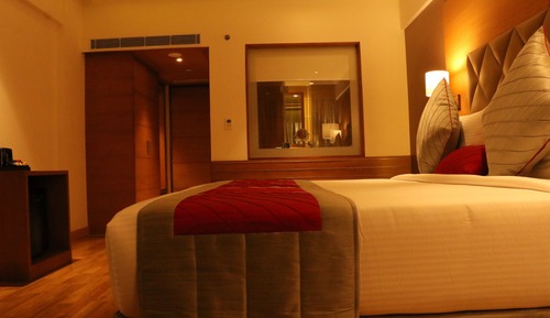 Suite Kanchenjunga View King Bed Room