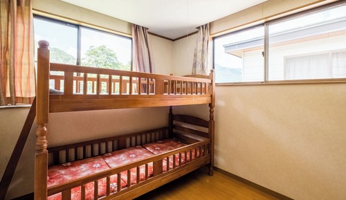 Small Cottage b
