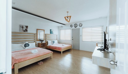 Sea View Twin Bed