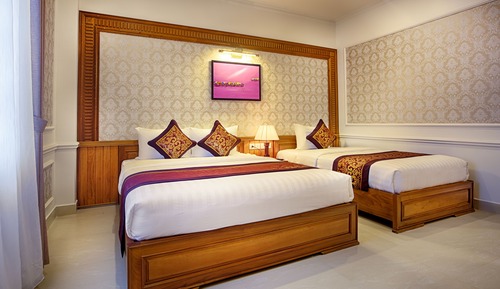 City Triple Room