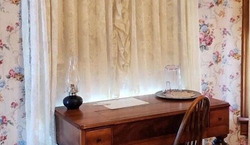 Room (Maxine's Room)