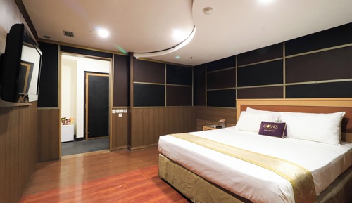 Economy Room