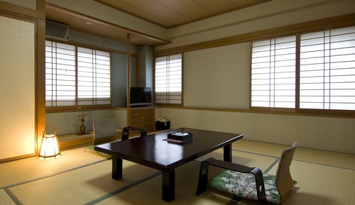 Japanese Room with Futon Bedding and Shared Hot Spring Access