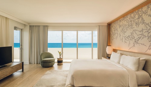 Zen Ocean View Suite King with Balcony Accessible