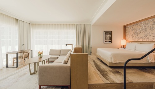 Zen Ocean View Suite King with Balcony