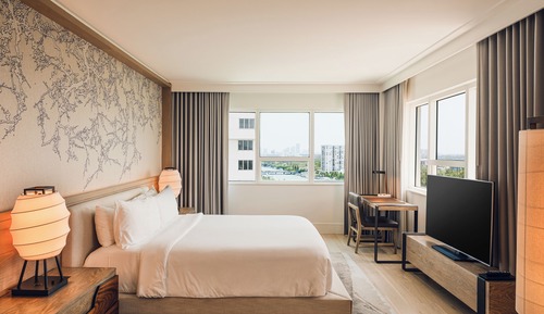 Bay View Junior Suite King Accessible