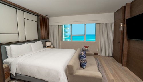 Umi Ocean View One Bedroom Suite King with Balcony