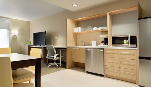 Suite, 1 King Bed, Accessible, Bathtub