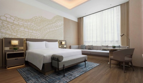 Premium Room, 1 King Bed with Sofa bed, Non Smoking