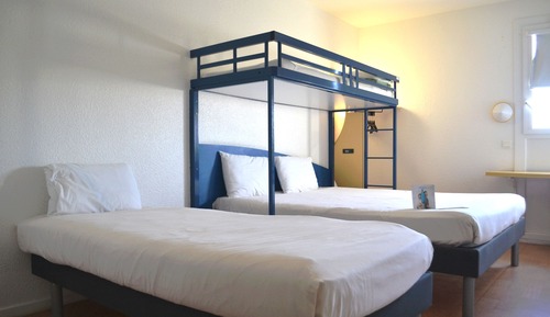 Double Room (with a large bed)