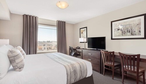 Room, 1 King Bed, Accessible, Non Smoking (Mobility)