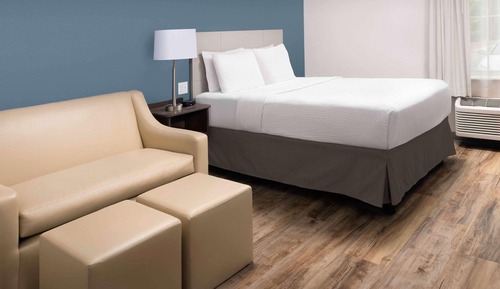Room, 1 Queen Bed, Accessible, Non Smoking (Bathtub)