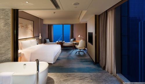Deluxe Room, 1 King Bed, Non Smoking
