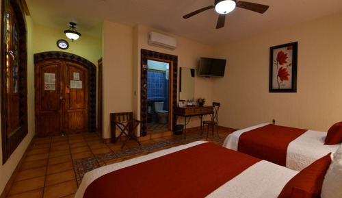 Standard Double Room, 2 Queen Beds, Accessible
