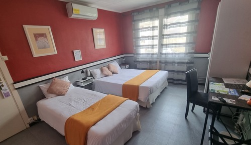 Triple Room